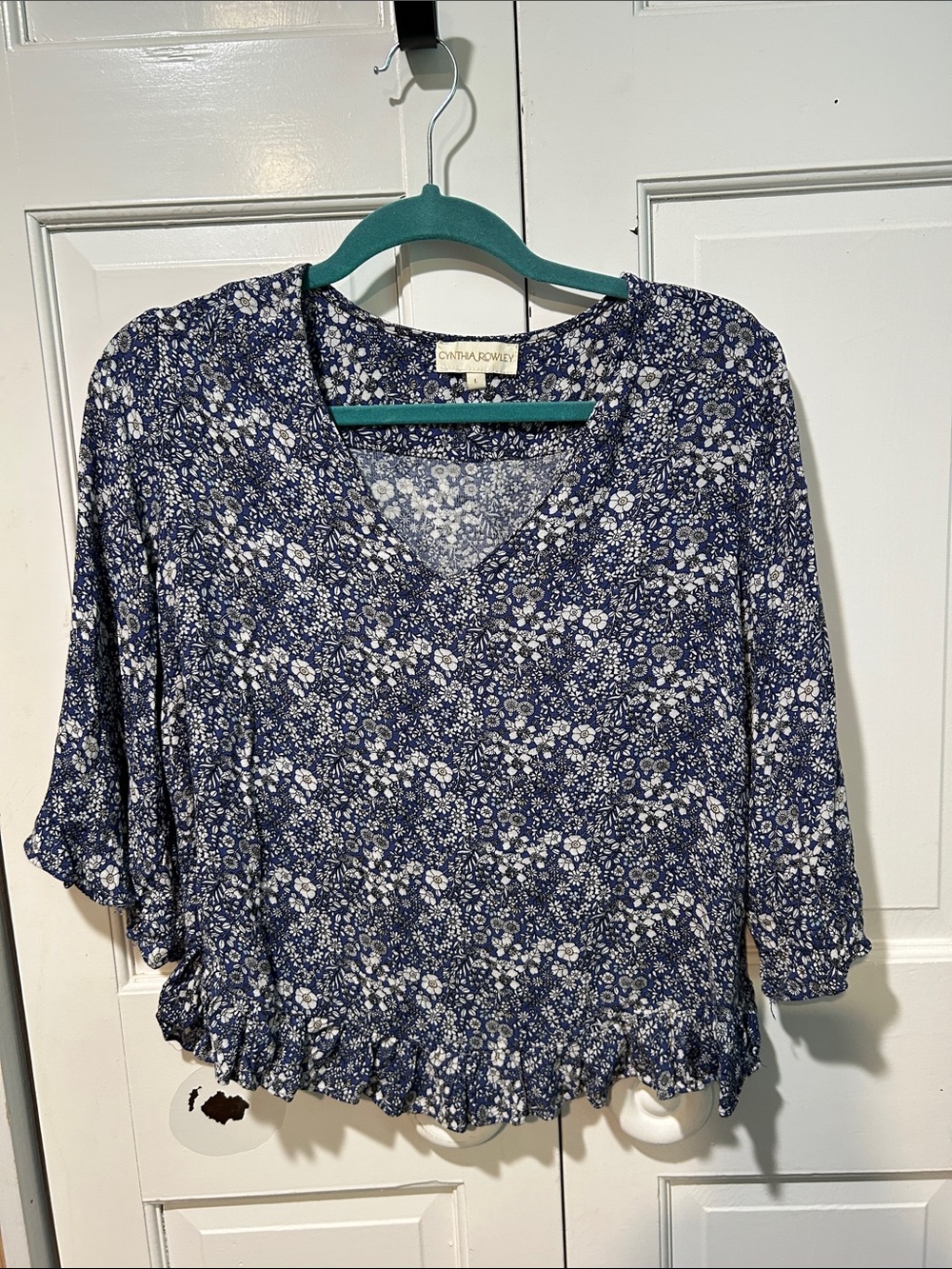 Cynthia Rowley Navy and White Floral V-Neck Ruffle Hem Top